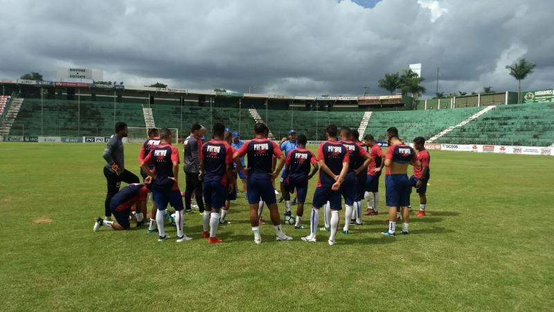 Paraná: Em Minas, Wagner Lopes comandou último treino para estreia na Copa do Brasil Paraná: Em Minas, Wagner Lopes comandou último treino para estreia na Copa do Brasil